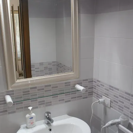 Da Angela - Con Bagno Privato A Vicino Al Centro Pensión Foligno